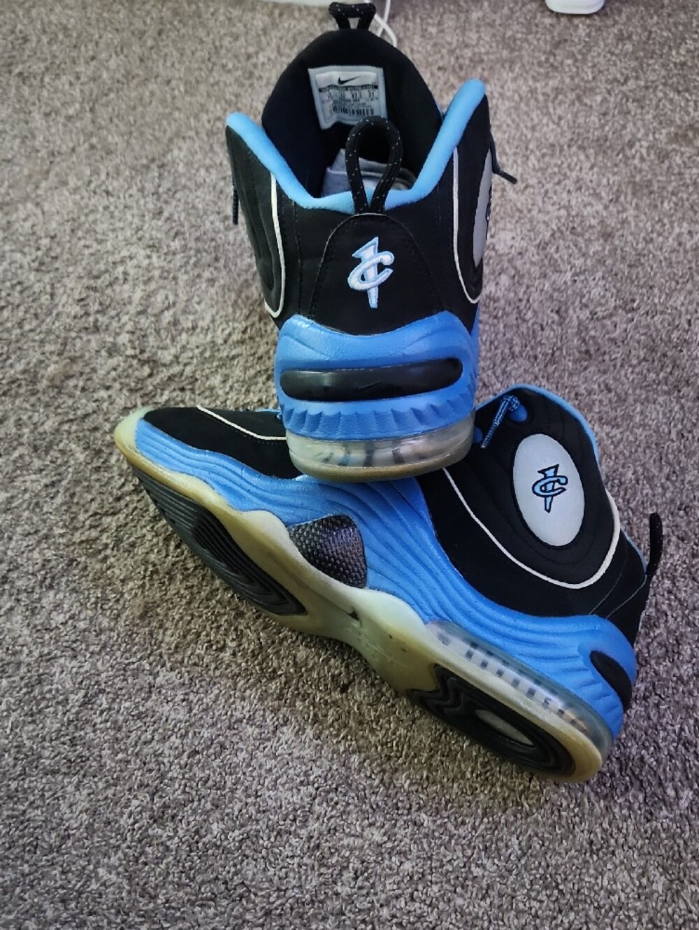 "Nike Air Penny 2" 2016 Black and Blue Wave-Detail Sneakers - Picture 5 of 8